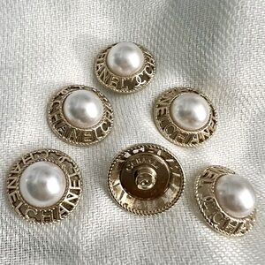 CC-Style/Set of 6/20mm/LtGoldMetal+Faux White Pearl Shank back buttons/stamped